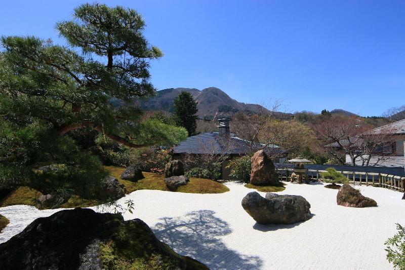 ペンション Onsen & Garden Asante Inn
