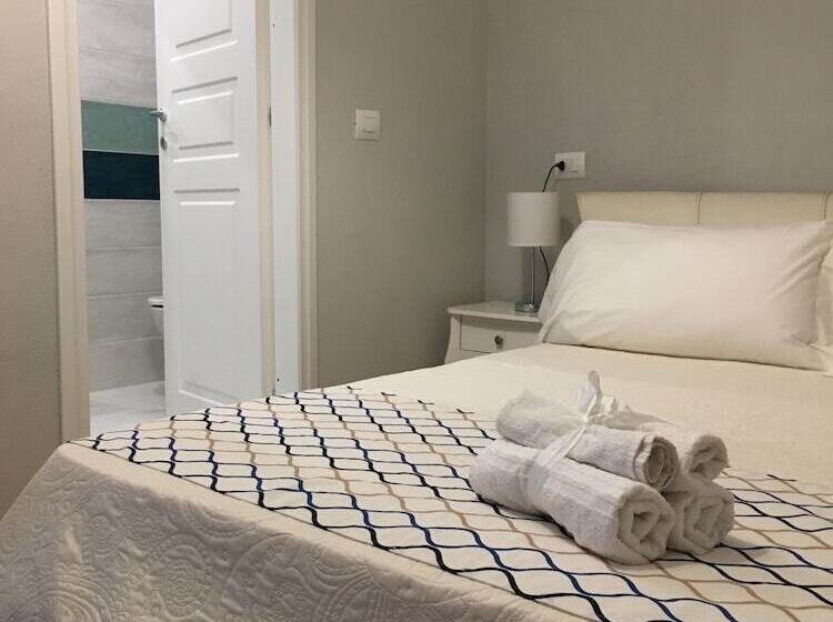 פנסיון Pierette Guest House