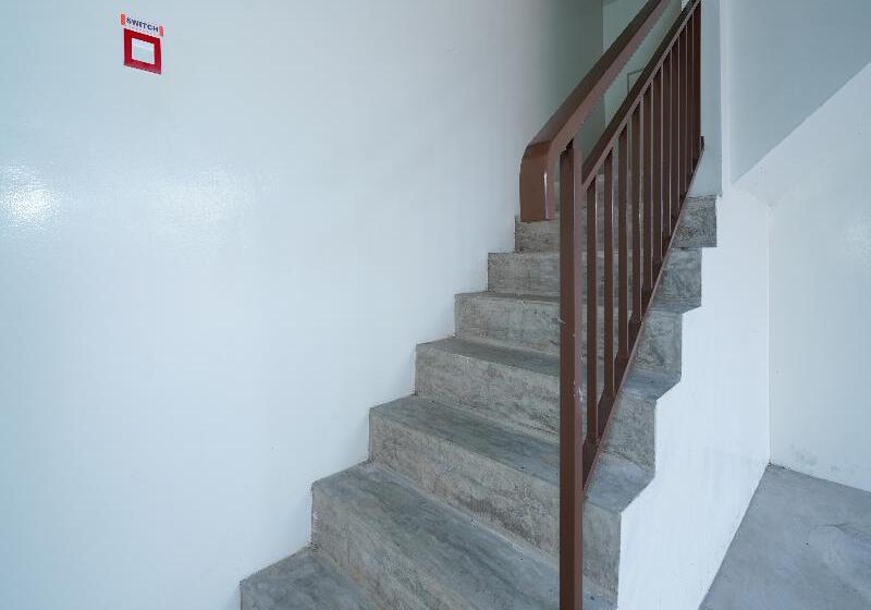 Отель Little Kampung Studio