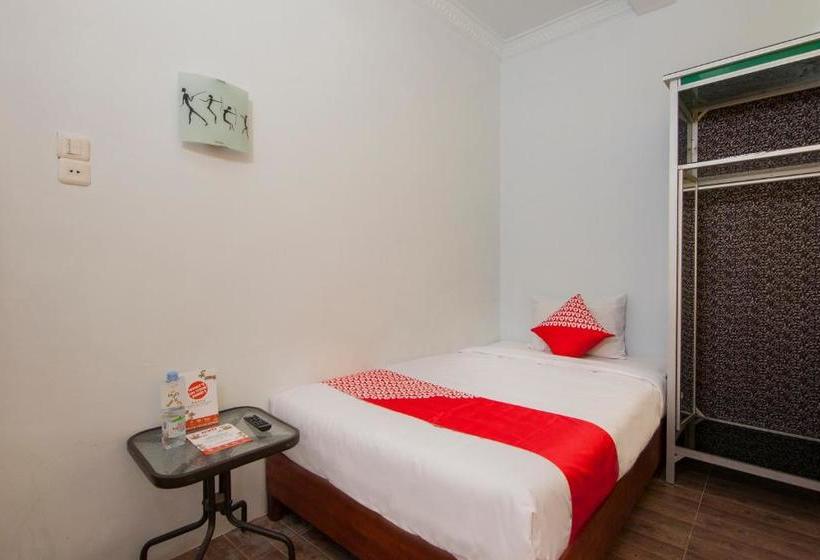 Отель Oyo 1543 Sibayak Ncole