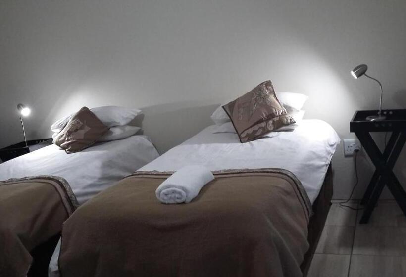 بنسيون Karookoppie