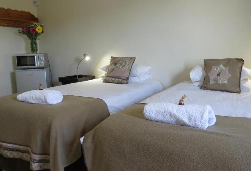 بنسيون Karookoppie