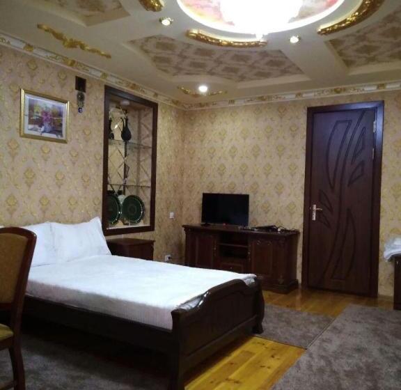 بنسيون Shahnoza Grand