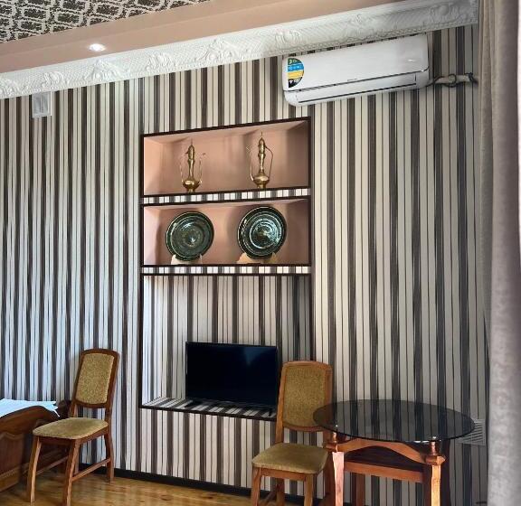 بنسيون Shahnoza Grand