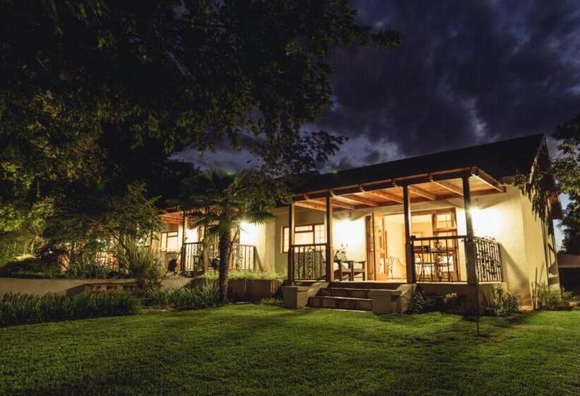 פנסיון Villiera Guesthouse