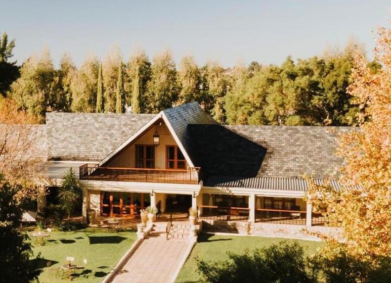 פנסיון Villiera Guesthouse