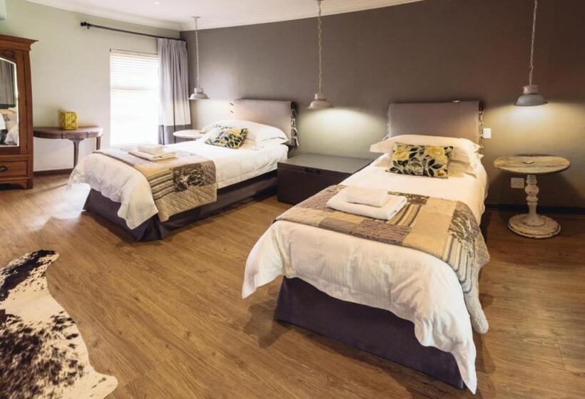 פנסיון Villiera Guesthouse