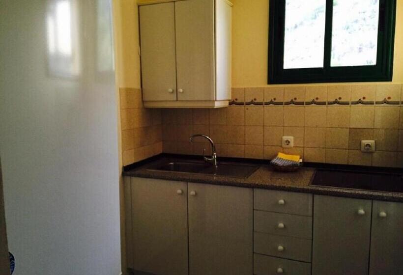 فندق صغير Alojamiento Rural La Montaña