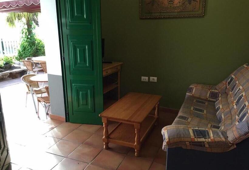 فندق صغير Alojamiento Rural La Montaña