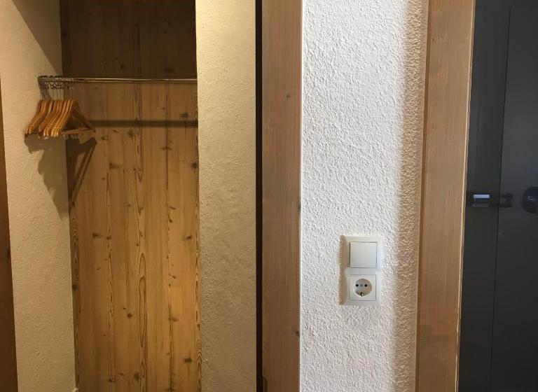 Общежитие Dorf Alm