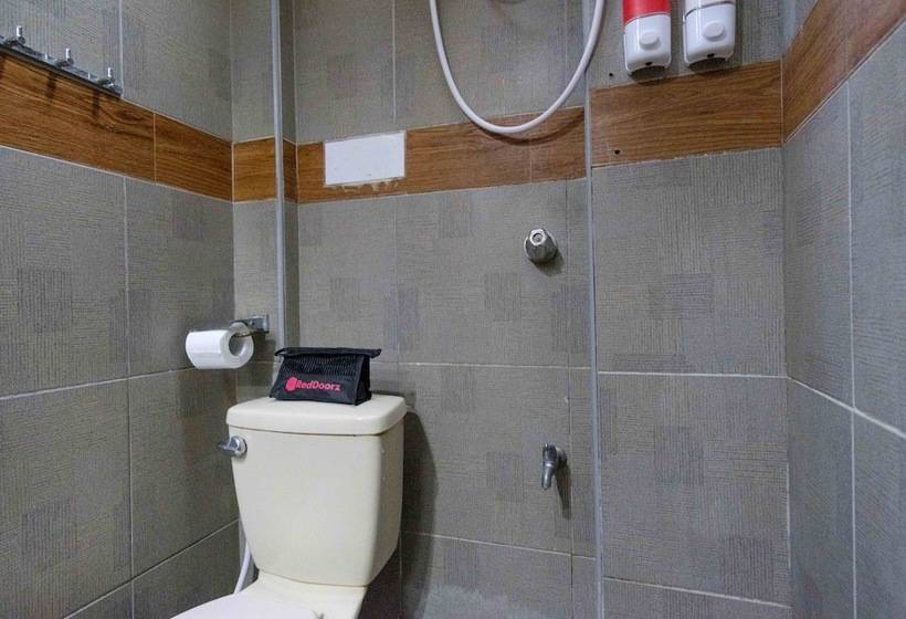 ユースホステル Reddoorz Premium @ Abueg Road Extension