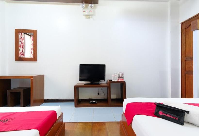 ユースホステル Reddoorz Premium @ Abueg Road Extension