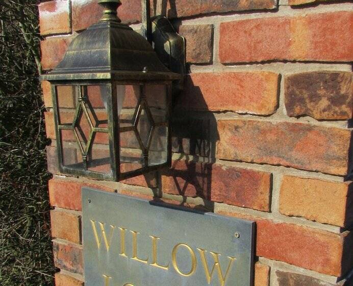 민박 Willow Lodge Hambleton