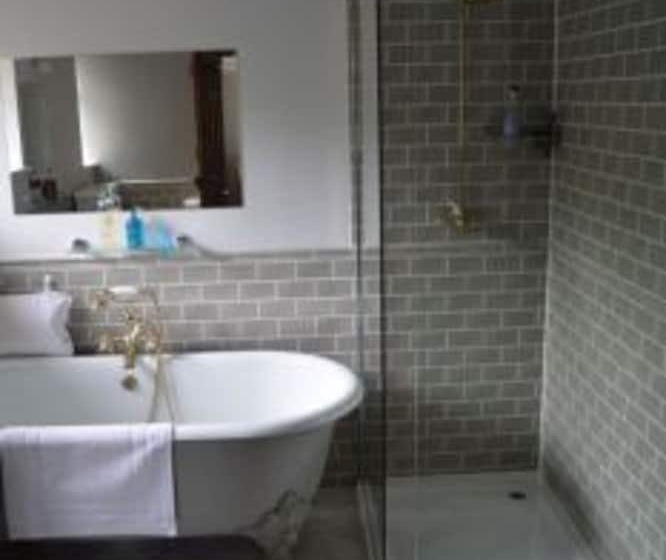 Fairstowe Bed And Breakfast