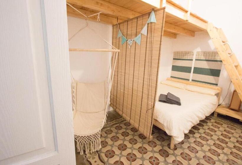 Хостел Casa Calma Yoga Guesthouse