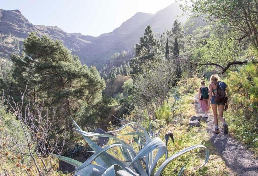 Хостел Casa Calma Yoga Guesthouse