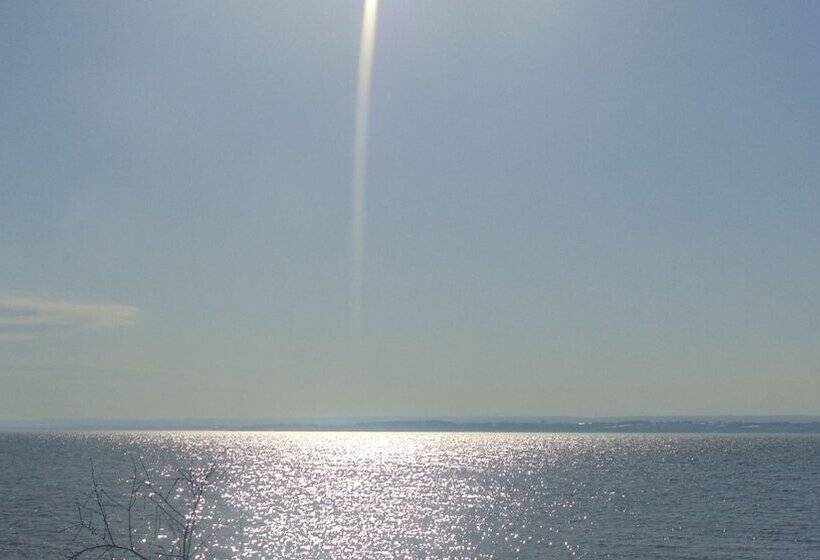 여관 L'auberge De Quai