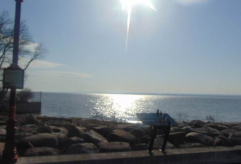 여관 L'auberge De Quai