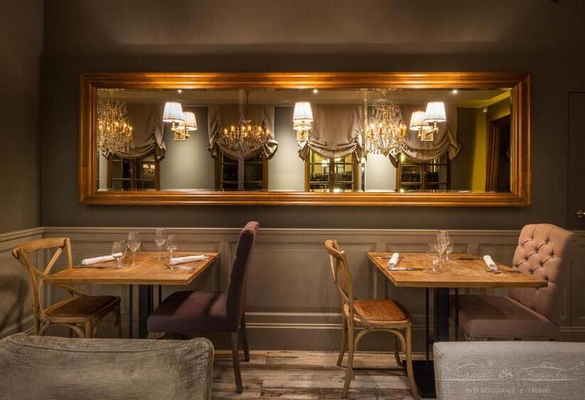 فندق Apartmány šupina