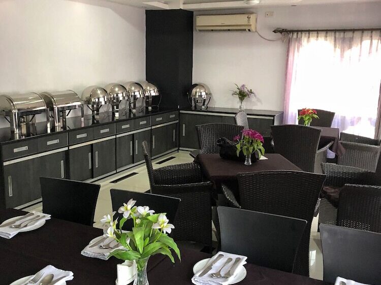 هتل Bhutan Residence