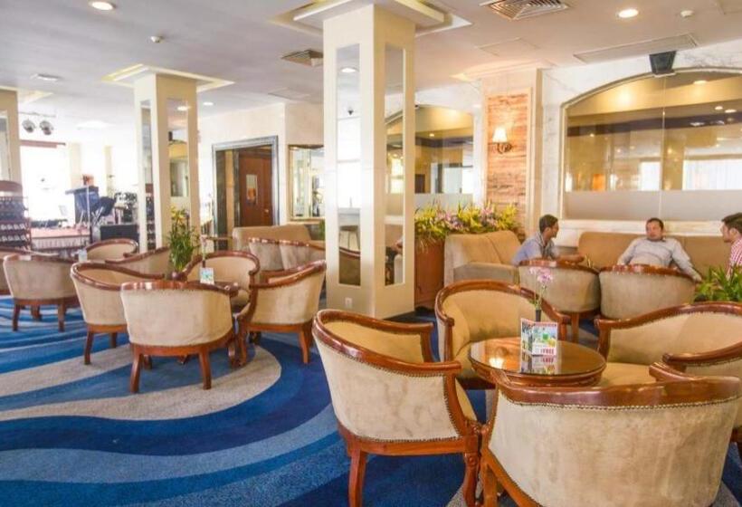 בית מלון כפרי Club Excellence By Phnom Penh