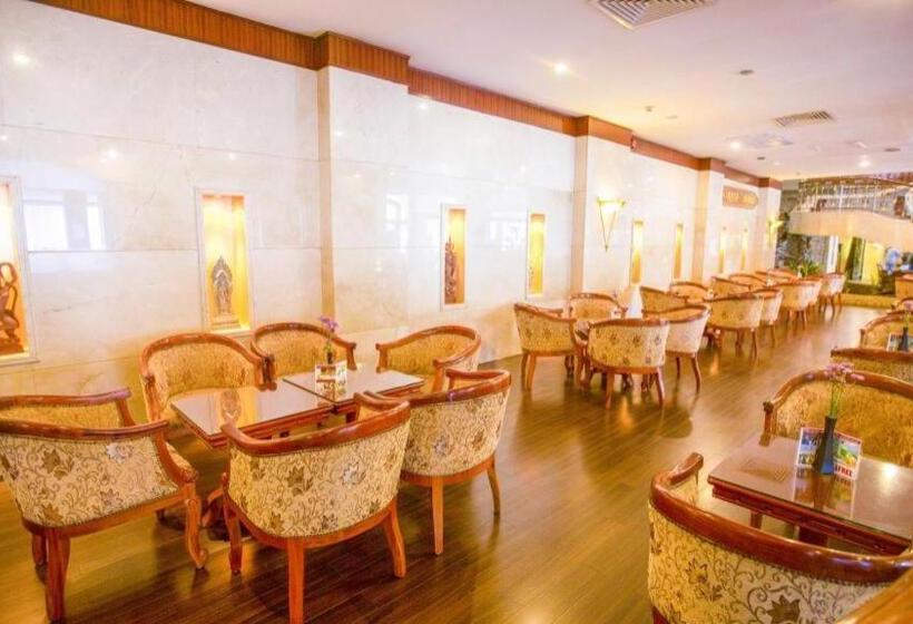 בית מלון כפרי Club Excellence By Phnom Penh