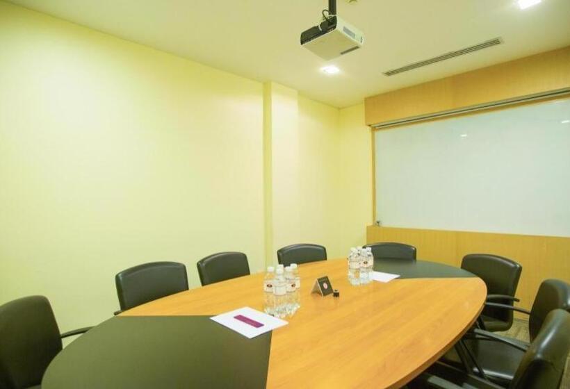 בית מלון כפרי Club Excellence By Phnom Penh