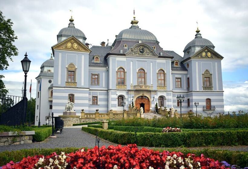 فندق Galicia Nueva, Castle