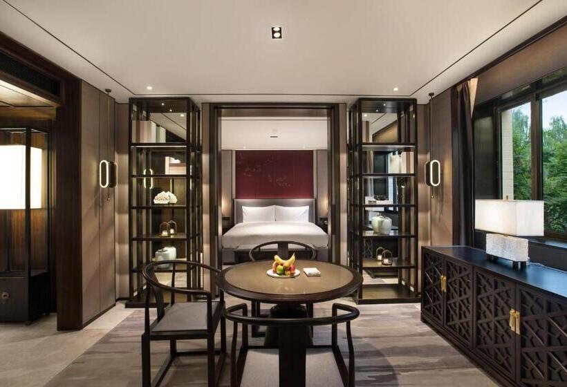 هتل Hualuxe Xi An Tanghua, An Ihg