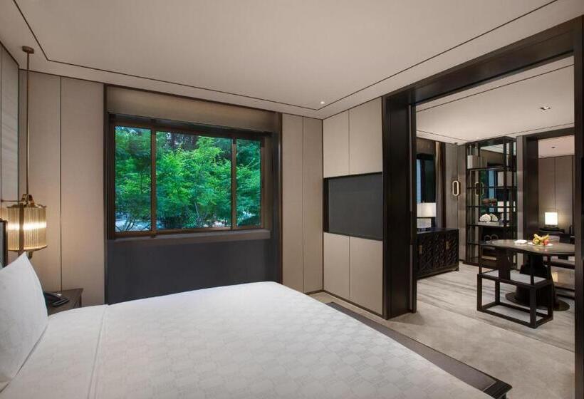 هتل Hualuxe Xi An Tanghua, An Ihg