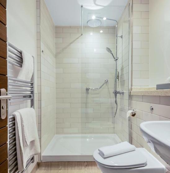 호텔 Inn On The Lake By Innkeeper S Collection