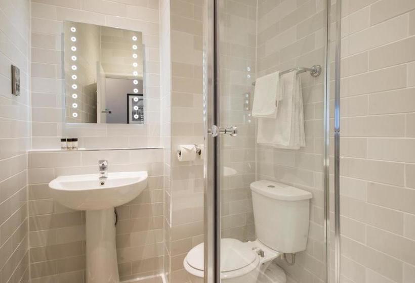 Отель The Town House By Innkeeper S Collection