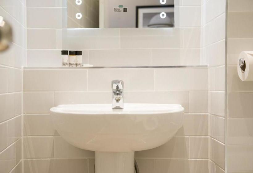 Отель The Town House By Innkeeper S Collection