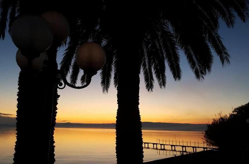 בית מלון כפרי Lido   Beach And Palace