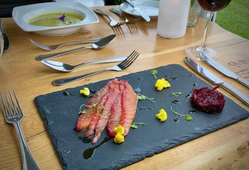 Отель St Columba