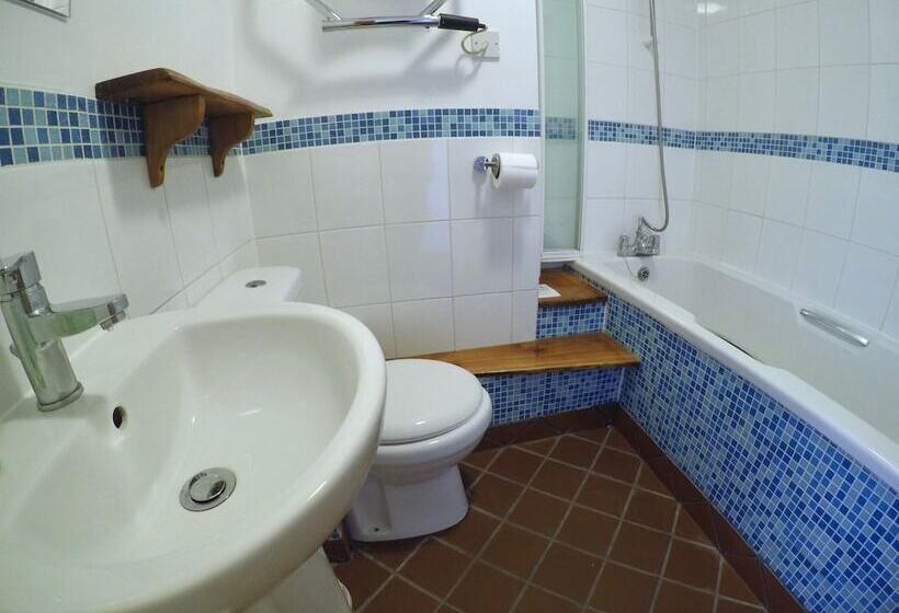 Отель St Columba