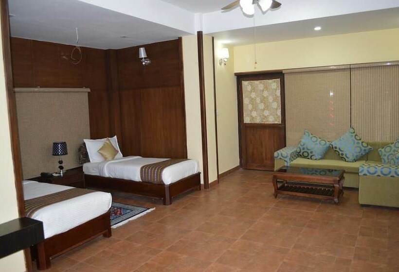 هتل Tashi Namgay Grand