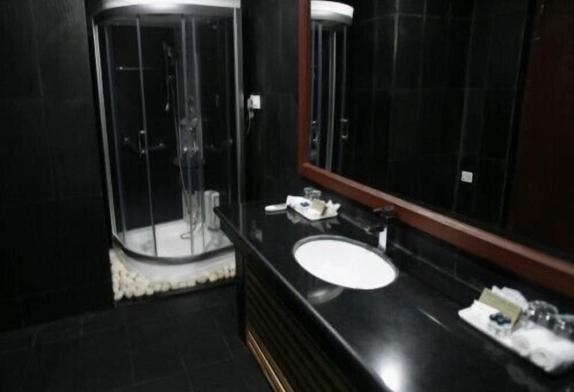 هتل Tashi Namgay Grand