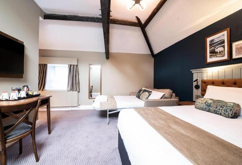 Отель The Castle By Innkeeper S Collection