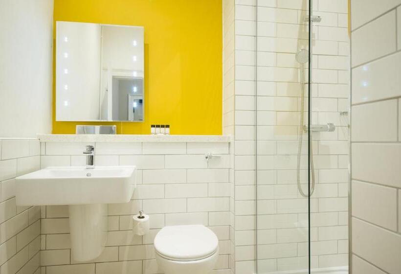 هتل The Dun Cow By Innkeeper S Collection