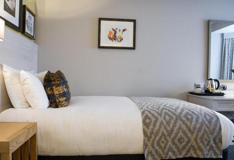 호텔 The Dun Cow By Innkeeper S Collection