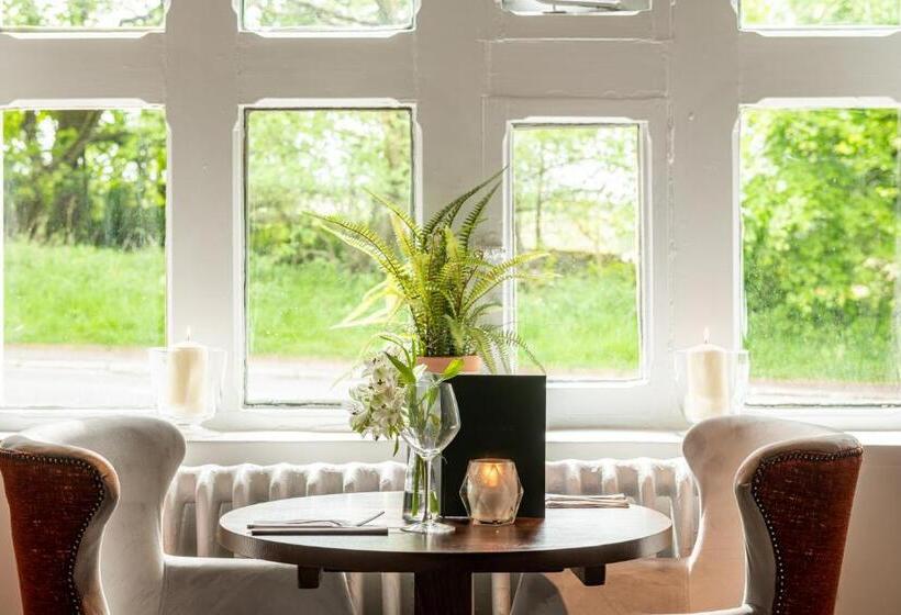 Отель The Fox House By Innkeeper S Collection