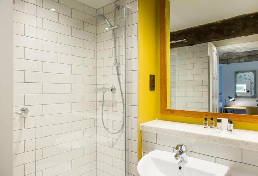 Отель The Fox House By Innkeeper S Collection