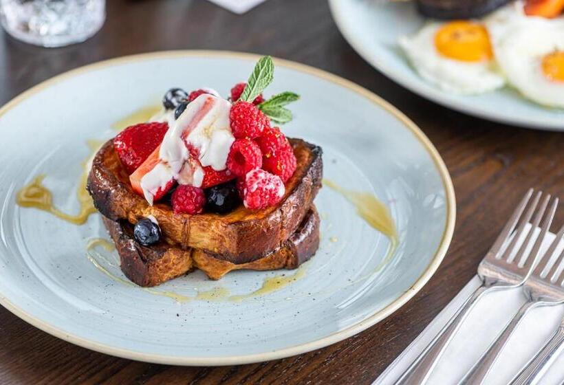 ホテル The Merlin By Innkeeper S Collection