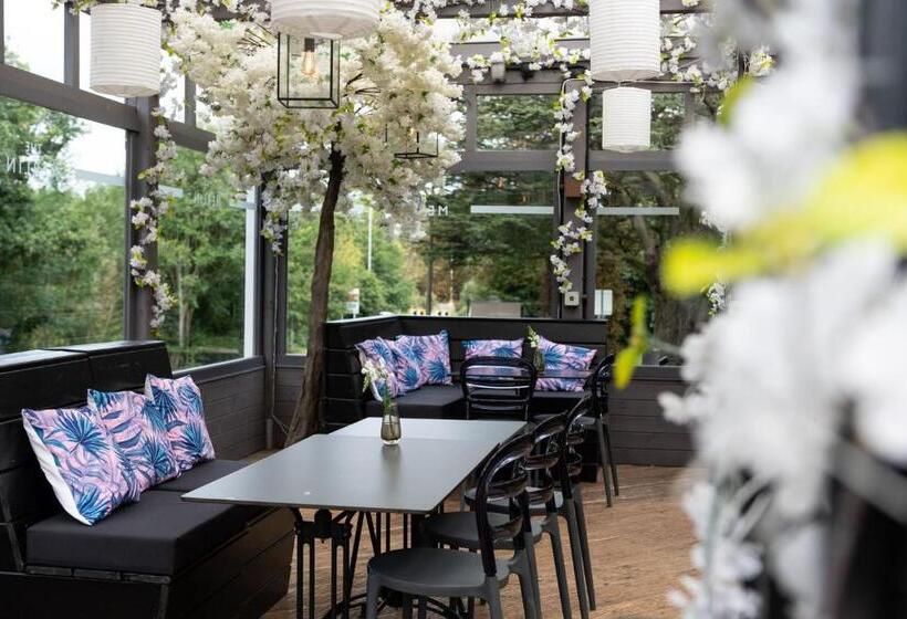 ホテル The Merlin By Innkeeper S Collection