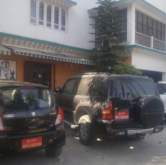 هتل Tropical Suites