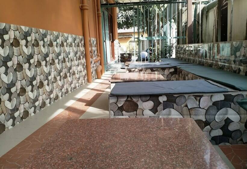 هتل Tropical Suites