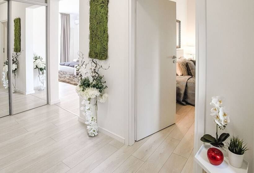 Metropole Apartments Old Town