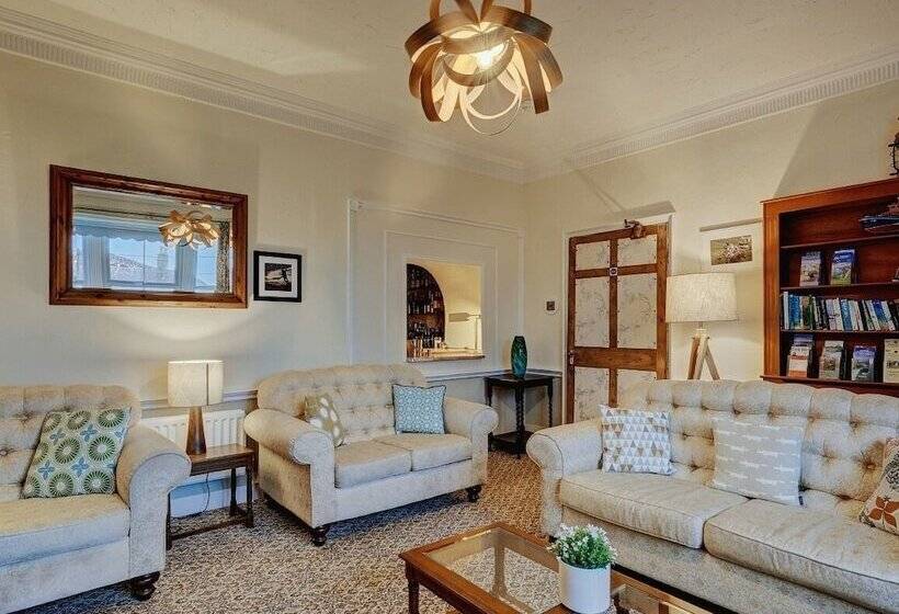 膳宿费 Bosavern House