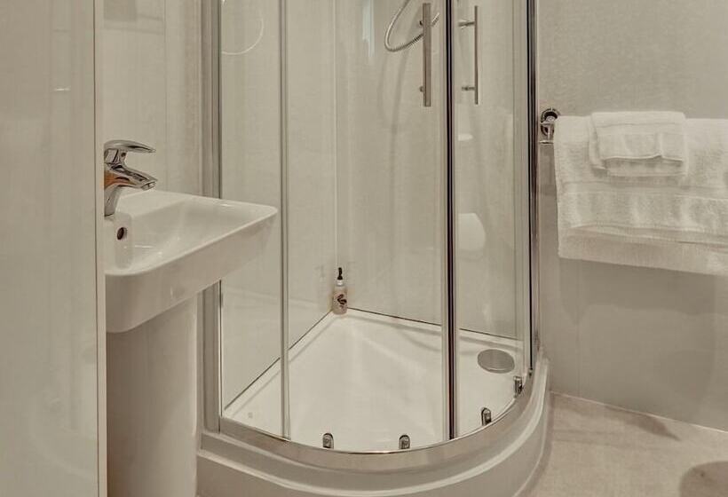 ペンション Bosavern House